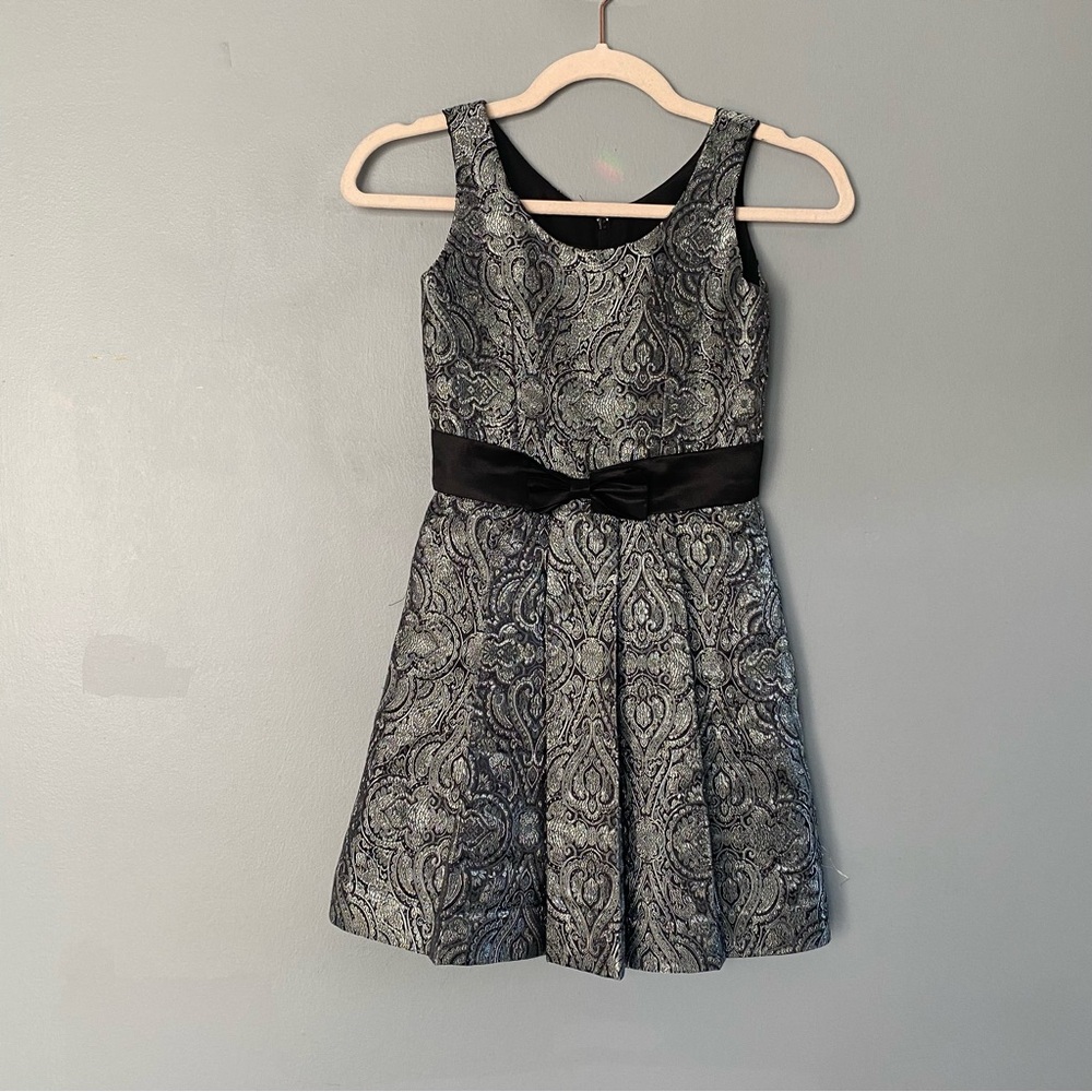 Girls Elegant Black and Gray Sleeveless Dress